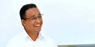 Makna Mendalam Anies Baswedan Pada Selendang Sa&#8217;idah