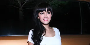 Malam Sebelumnya Manajer Sempat Tampik Kabar Kematian Julia Perez
