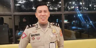 Malvinas Bharaduta, Sosok Polisi Ganteng yang Viral Karena Konten Masak di TikTok