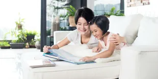 Mama Muda Jadi Guru Dadakan, Begini Curhatannya