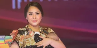 Mandikan Rafathar di Wastafel, Nagita Slavina Dimarahi Ibunda