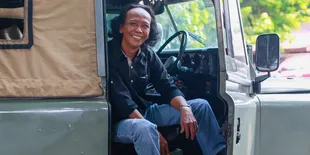 Mandra Buka Warung Makan Betawi, Istri dan Anak Turun Tangan Masak