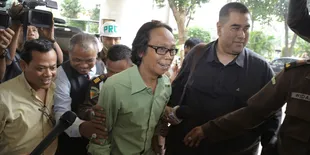 Mandra Jalani Sidang Perdana Terkait Dugaan Korupsi