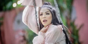 Manfaatkan Berita Viral Nissa Sabyan, Vebrie Verona Garap Lagu Tentang 'Gelay'