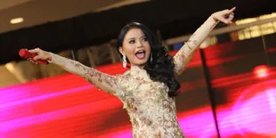 Manja, Anak Rossa Tak Mau Belajar Tanpa Rossa