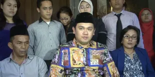 Mantan Istri Minta Farhat Abbas Akui Anak Secara Tertulis