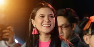 Marsha Aruan Komentari Adegan Ciuman Dengan Raffi Ahmad