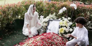 Masih Berduka Atas Kematian Ashraf Sinclair, BCL Batalkan Penampilan di Beberapa Panggung - Termasuk Rencana Dampingi Ronan Keating?