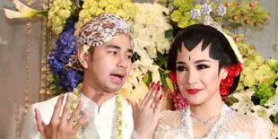 Masih Jomblo, Nikita Willy Gandeng Mama di Resepsi Raffi - Gigi