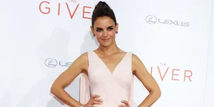 Masih Kecil, Katie Holmes Ingin Suri Cruise Segera Menikah