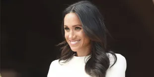 Meghan Markle Tampil Cantik & Elegan Saat Hadiri Event Kerajaan Inggris
