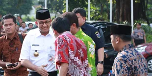 Melayat Almarhum Ustaz Arifin Ilham, Anies Baswedan: Kita Semua Berduka