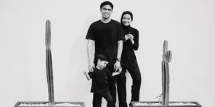 Melihat Pemandangan yang Indah, Ayudia Bing Slamet dan Keluarga Piknik ke Kebun Raya Bali