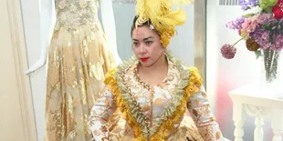 Melly Goeslaw Libatkan 4 Desainer di Konser Tunggalnya