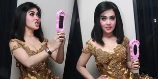Meme 'Maju Mundur Cantik' Syahrini Sukses Bikin Netizen Ngakak