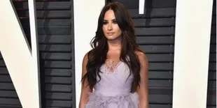 Mempesona! Tetap Flawless, Demi Lovato Pamer Foto Tanpa Make-up