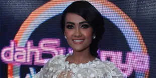 Menang Dahsyatnya Awards, Jupe Dedikasikan Piala Untuk Alm. Olga