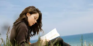 Mengenal Puisi: Definisi, Unsur, Jenis, dan Langkah-Langkah Kreatif untuk Menulisnya