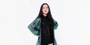 Mengenal Veni Nur, Penyanyi dari Lagu 'Kanan Kiri Puter Puter Jari' yang Viral Banget