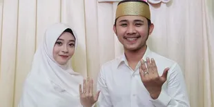 Menjelang Pernikahan, Ega Noviantika dan Rafly Pamer Cincin di Jari Manis