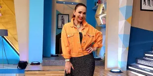 Menolak Tanggapi Isu Sudah Berpindah Keyakinan, Kiki Fatmala: Soal Agama Sensitif