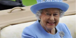 Menunggu Kelahiran Bayi Kate, Ratu Elizabeth II Kembali ke Buckingham Palace