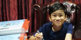 Menyentuh! Buku Azka Corbuzier Jadi Inspirasi Anak Broken Home