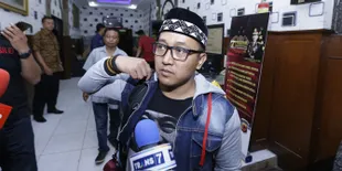 Merasa Lelah Difitnah, Teddy Minta Bantuan 10 Lawyer untuk Mengurus Harta Warisan Lina Jubaedah