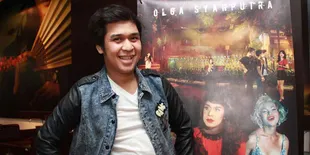 Meski Lemas, Olga Syahputra Sempatkan Foto Bareng Teman-Temannya