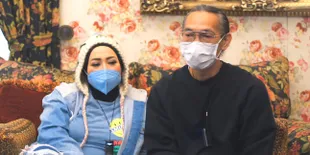 Meski Punya Sifat Berbeda, Hal Inilah yang Membuat Anto Hoed Jatuh Hati Kepada Melly Goeslaw