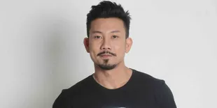Meski Terbukti Bukan, Denny Sumargo Akui Mau Jadi Ayah Putri DJ Verny