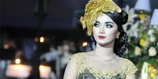 Mesra Dengan Delon, Zaskia 'Gotik' Minta Maaf ke Yeslin Wang