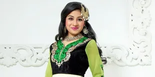 Mesra! Ke Indonesia Paridhi Sharma Ditemani Sang Suami Tercinta