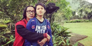 Mesra Manja, Yuk Intip Serunya Mudik Bareng Aming &#38; Istri