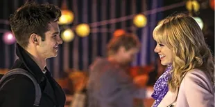 [Video] Mesranya Saat Spider-Man Cium Gwen Stacy