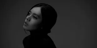 Meyske Nepa Curhat Belum Bisa Move On dari Mantan Lewat Single 'Mengenang Dirimu'