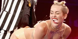 Miley Cyrus Akhirnya Merespon Kecaman Publik