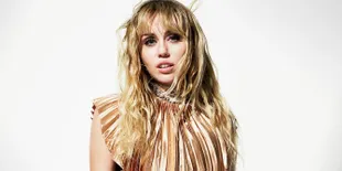 Miley Cyrus Akui Masih Tertarik dengan Wanita Meski Sudah Menikah