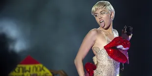 Miley Cyrus Jadi Liar Karena Pengaruh Patrick Schwarzenegger?