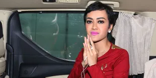 Minta Doa, Julia Perez Mantap Ogah Balikan Sama Gaston Castano
