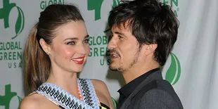 Miranda Keer - Orlando Bloom, Ala Pasangan Muda Dimabuk Cinta