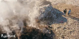 Misi Besar Visinema Pictures untuk Selamatkan Lingkungan Lewat Film Dokumenter 'PULAU PLASTIK'