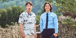 MISSING: THE OTHER SIDE 2 Rilis Poster Terbaru, Tampilkan Kedekatan Go Soo dan Heo Joon Ho Sebagai Duo Pencari Jiwa yang Hilang