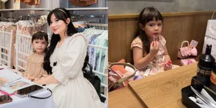 Gemas, Momen Chloe Anak Asmirandah Touch Up Pakai Lipstik Setelah Selesai Makan