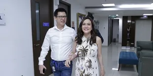 Momen Manis Suami Shandy Aulia Asuh Anak, Begadang Sampai Pagi Untuk Tidurkan Baby Claire