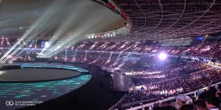 Momen Pengibaran Bendera - Marching Band Meriahkan Penutupan Asian Games 2018