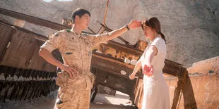 Momen Song Joong Ki - Song Hye Gyo, Terlalu Manis Untuk Dilihat