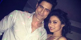 Mouni Roy Rayakan Ulang Tahun Bareng Mohit Raina