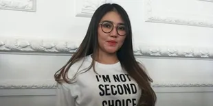 Move On dari Bisnis Kue Kekinian, Via Vallen Kini Dirikan Kafe & Lapangan Futsal