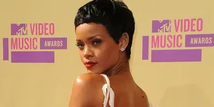 MTV VMA 2012 Jadi Saksi Rambut Baru Rihanna